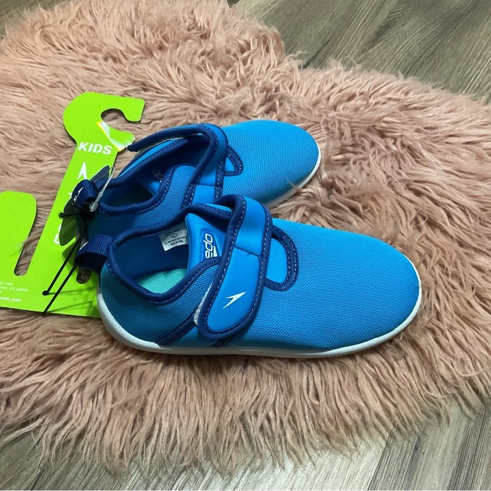 Speedo Blue Kids Water Shoes Velcro Strap Size L NWT